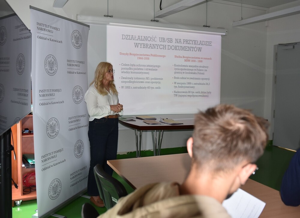 Zajęcia edukacyjne „Co kryją archiwa IPN“. Fot. Monika Kobylańska/IPN