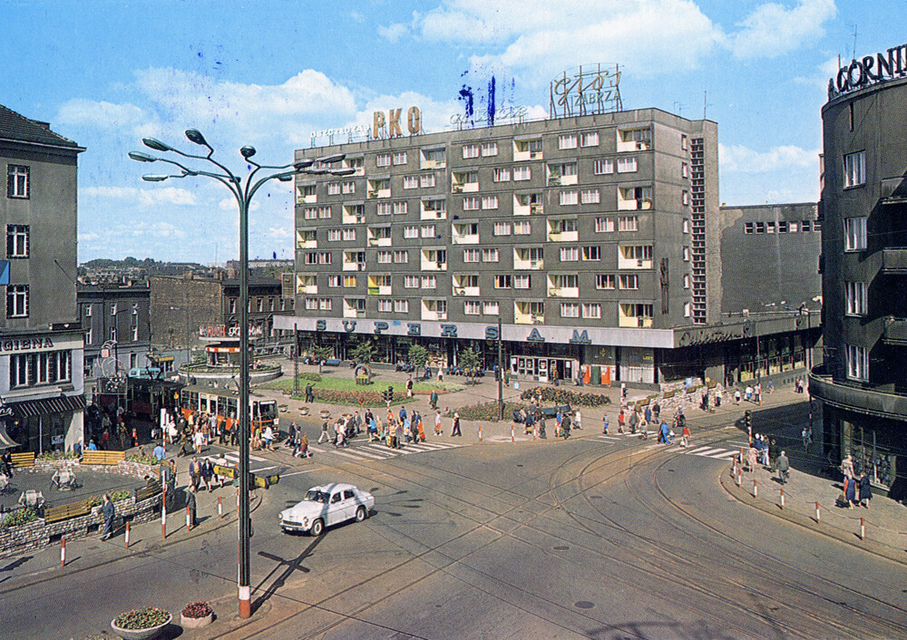 Zabrze, Plac Wolności (fot. S. Jakubowski, wyd. Krajowa Agencja Wydawnicza; IPN Ka 043/1195)