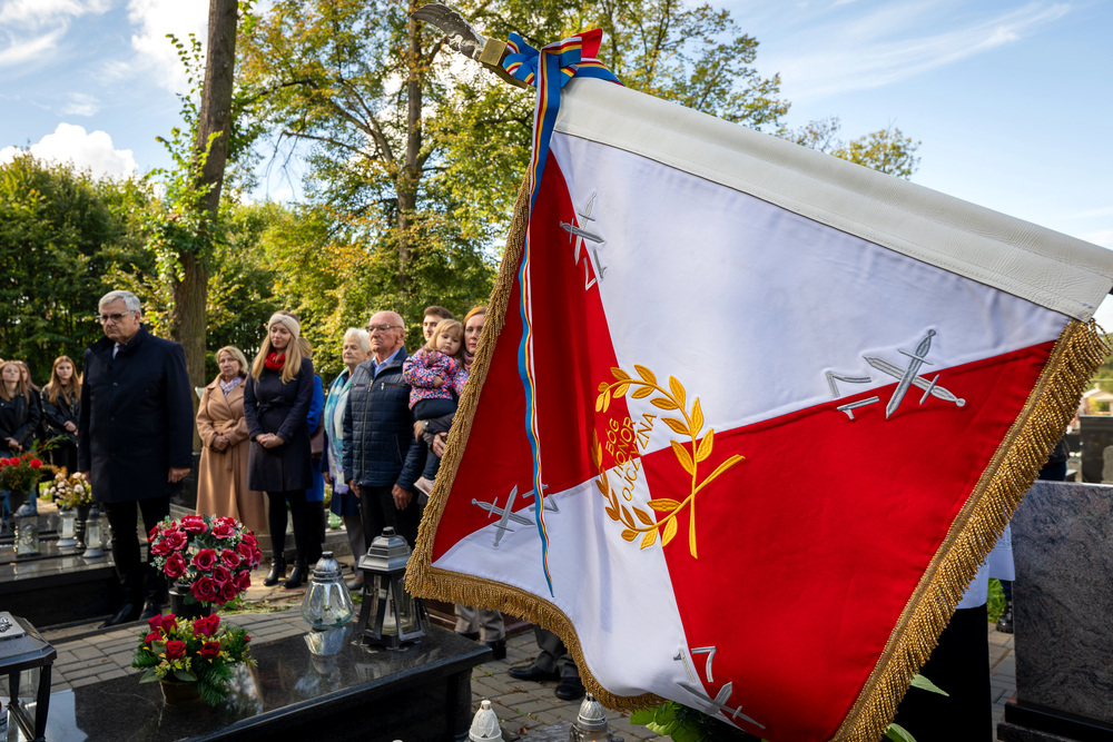 Uroczystość oznaczenia grobu powstańca śląskiego Stanisława Molika znakiem pamięci „Tobie Polsko” – Radzionków, 30 września 2024. Fot.: IPN K. Łojko