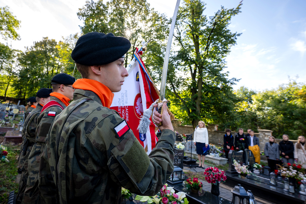 Uroczystość oznaczenia grobu powstańca śląskiego Stanisława Molika znakiem pamięci „Tobie Polsko” – Radzionków, 30 września 2024. Fot.: IPN K. Łojko