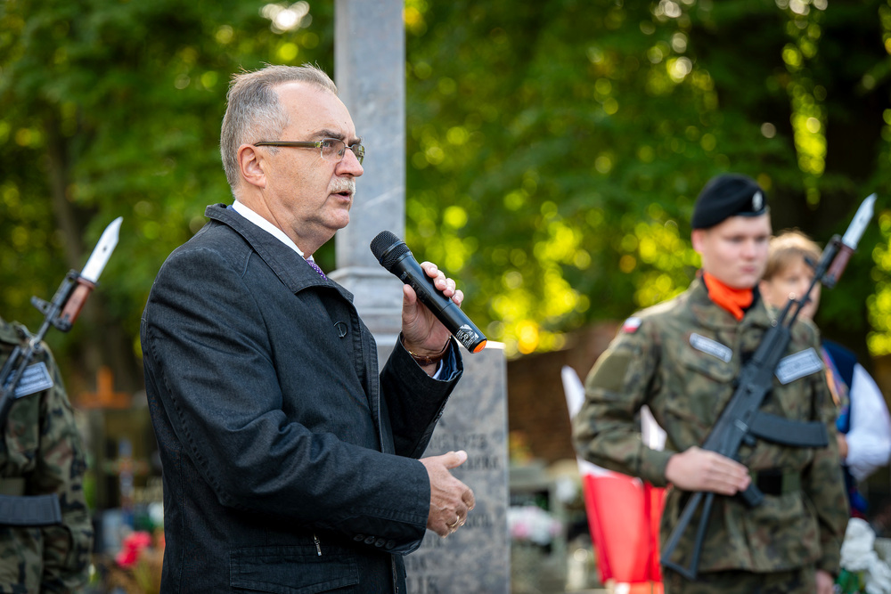 Uroczystość oznaczenia grobu powstańca śląskiego Stanisława Molika znakiem pamięci „Tobie Polsko” – Radzionków, 30 września 2024. Fot.: IPN K. Łojko