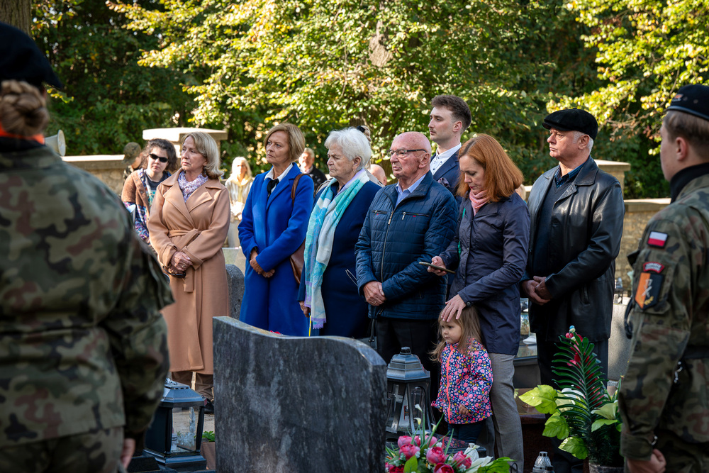 Uroczystość oznaczenia grobu powstańca śląskiego Stanisława Molika znakiem pamięci „Tobie Polsko” – Radzionków, 30 września 2024. Fot.: IPN K. Łojko