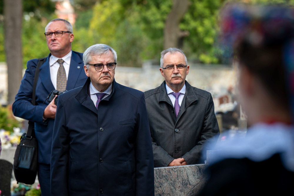 Uroczystość oznaczenia grobu powstańca śląskiego Stanisława Molika znakiem pamięci „Tobie Polsko” – Radzionków, 30 września 2024. Fot.: IPN K. Łojko