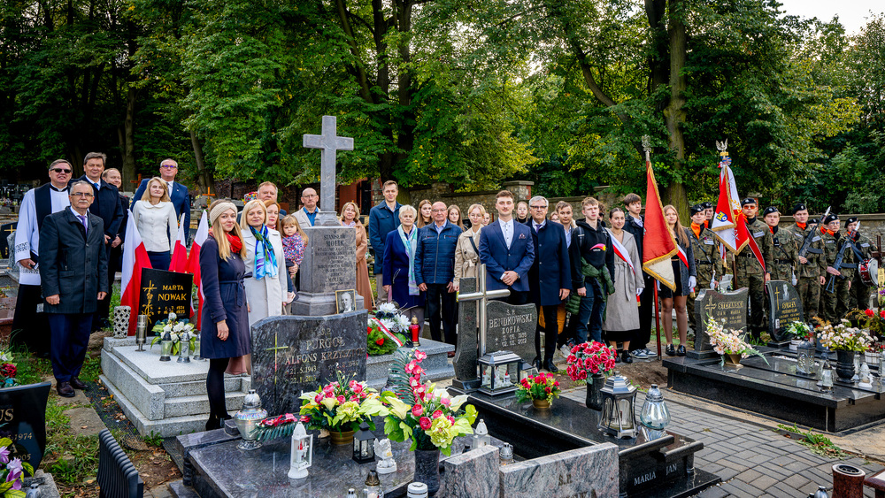 Uroczystość oznaczenia grobu powstańca śląskiego Stanisława Molika znakiem pamięci „Tobie Polsko” – Radzionków, 30 września 2024. Fot.: IPN K. Łojko