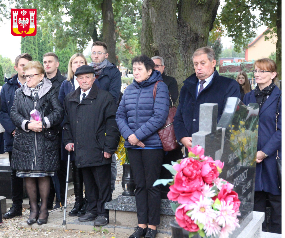 Uroczystość oznaczenia grobu powstańca śląskiego Józefa Locha znakiem pamięci „Tobie Polsko” w Inowrocławiu, 2 października 2024. Fot.; Urząd Miasta Inowrocławia