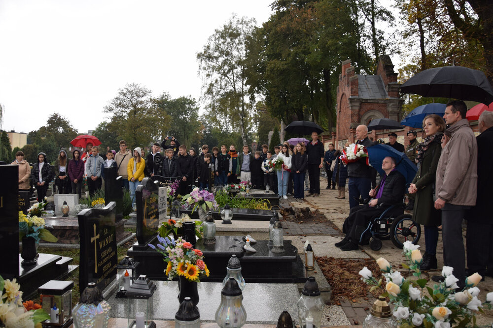 Uroczystość oznaczenia grobu powstańca śląskiego śp. Antoniego Ludygi znakiem pamięci „Tobie Polsko” – Piekary Śląskie, 4 października 2024. Fot.: IPN D. Mikoda