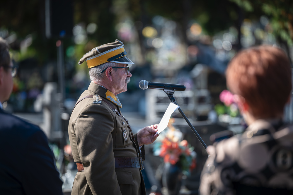 Uroczystość odsłonięcia odnowionego nagrobka ppłk. pil. Karola Pniaka, zasłużonego asa myśliwskiego II wojny światowej – Jaworzno, 8 październik 2024. Fot.: IPN K. Łojko