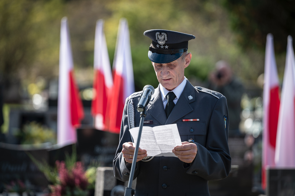 Uroczystość odsłonięcia odnowionego nagrobka ppłk. pil. Karola Pniaka, zasłużonego asa myśliwskiego II wojny światowej – Jaworzno, 8 październik 2024. Fot.: IPN K. Łojko