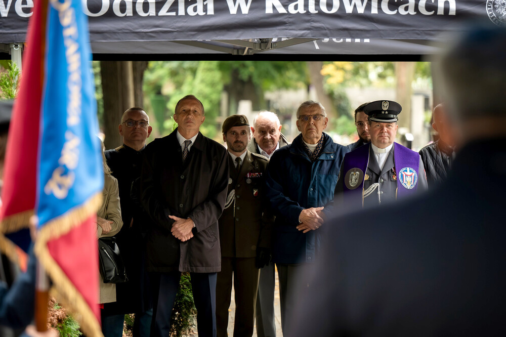 Uroczystość oznaczenia grobu śp. Tadeusza Szumańskiego znakiem pamięci „Grób weterana walk o wolności niepodległość Polski” – Katowice, 9 października 2024. Fot.: IPN K. Łojko