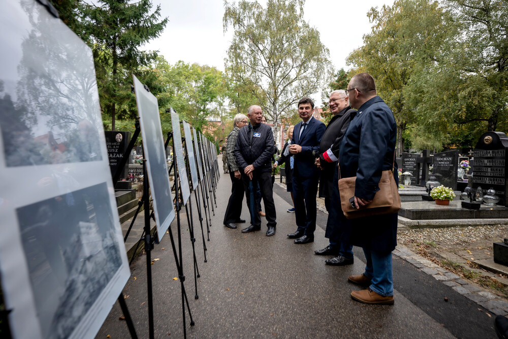 Uroczystość oznaczenia grobu śp. Tadeusza Szumańskiego znakiem pamięci „Grób weterana walk o wolności niepodległość Polski” – Katowice, 9 października 2024. Fot.: IPN K. Łojko