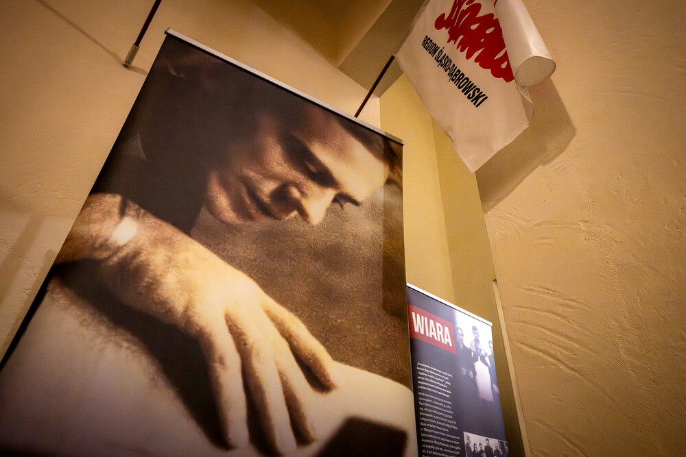 40. rocznica pobytu bł. ks. Jerzego Popiełuszki w kościele Braci Mniejszych Kapucynów pw. Podwyższenia Krzyża Świętego w Bytomiu – 6-8 październik 2024. Fot.: IPN K. Łojko