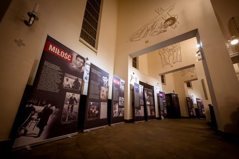 40. rocznica pobytu bł. ks. Jerzego Popiełuszki w kościele Braci Mniejszych Kapucynów pw. Podwyższenia Krzyża Świętego w Bytomiu – 6-8 październik 2024. Fot.: IPN K. Łojko