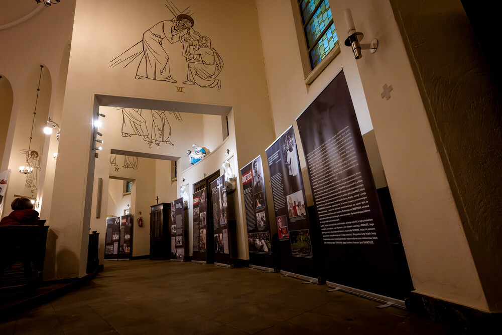 40. rocznica pobytu bł. ks. Jerzego Popiełuszki w kościele Braci Mniejszych Kapucynów pw. Podwyższenia Krzyża Świętego w Bytomiu – 6-8 październik 2024. Fot.: IPN K. Łojko