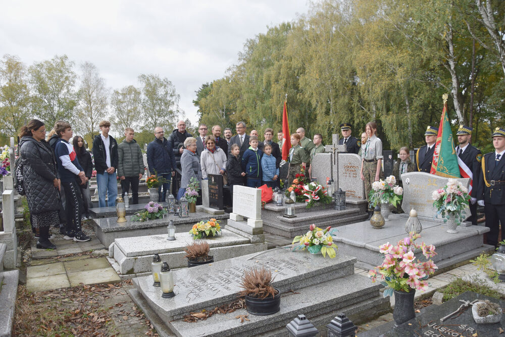 Uroczystość oznaczenia grobu powstańca śląskiego śp. Leona Serwotki znakiem pamięci „Tobie Polsko” – Jastrzębie Zdrój, 11 października 2024. Fot.: D. Mikoda (IPN)