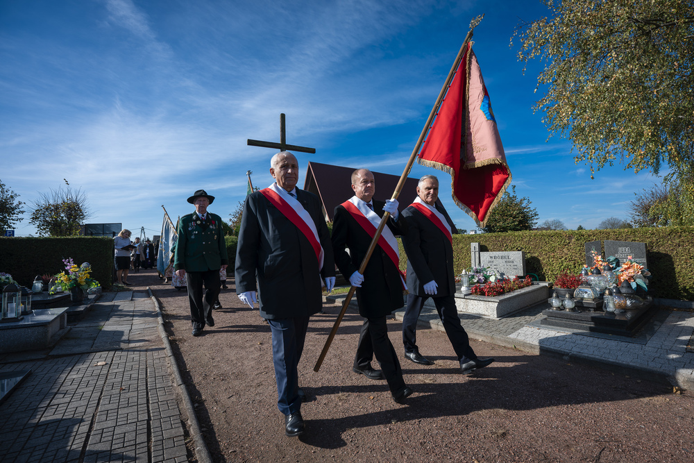 Uroczystość oznaczenia znakiem pamięci „Tobie Polsko” grobu powstańca śląskiego Nikodema Wacławczyka – Żory, 21 października 2024. Fot.: IPN K. Łojko