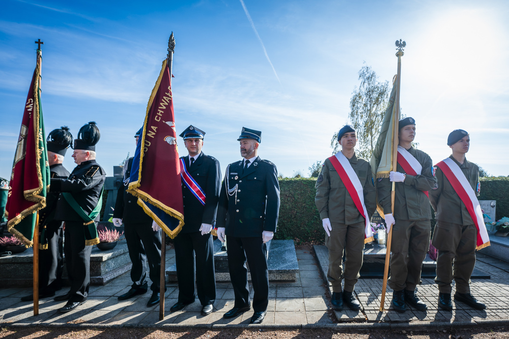 Uroczystość oznaczenia znakiem pamięci „Tobie Polsko” grobu powstańca śląskiego Nikodema Wacławczyka – Żory, 21 października 2024. Fot.: IPN K. Łojko