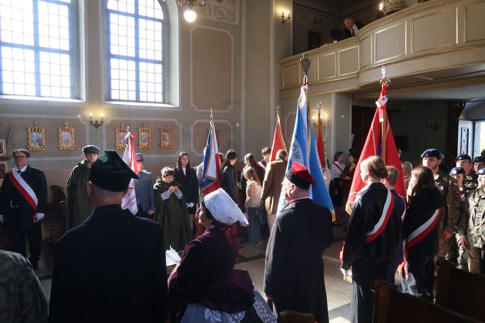 Uroczystość odsłonięcia tablicy Ludwika Pantoflińskiego w Żywcu.