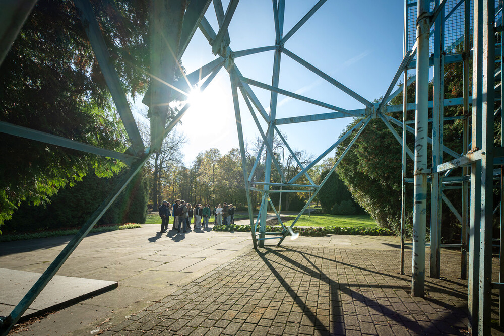 Spacer edukacyjny z IPN i zapalenie zniczy w ramach XVI edycji akcji medialno-edukacyjnej IPN: „Zapal znicz pamięci” – Katowice, 22 października 2024. Fot.: IPN K. Łojko