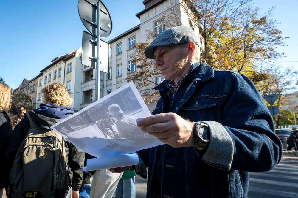 Spacer edukacyjny z IPN i zapalenie zniczy w ramach XVI edycji akcji medialno-edukacyjnej IPN: „Zapal znicz pamięci” – Katowice, 22 października 2024. Fot.: IPN K. Łojko
