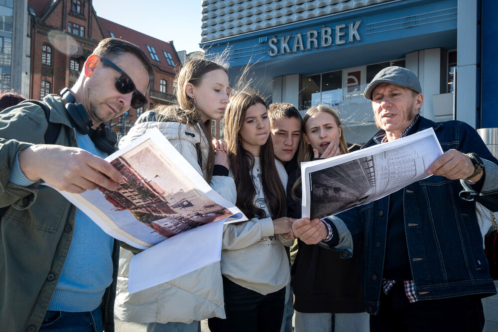 Spacer edukacyjny z IPN i zapalenie zniczy w ramach XVI edycji akcji medialno-edukacyjnej IPN: „Zapal znicz pamięci” – Katowice, 22 października 2024. Fot.: IPN K. Łojko