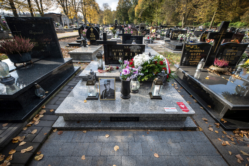 Uroczystość oznaczenia znakiem pamięci „Tobie Polsko” grobu powstańca śląskiego śp. Jana Bramowskiego – Nakło Śląskie, 28 października 2024. Fot.: IPN K. Łojko