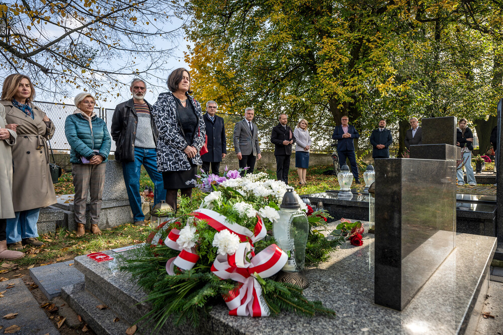 Uroczystość oznaczenia znakiem pamięci „Tobie Polsko” grobu powstańca śląskiego śp. Jana Bramowskiego – Nakło Śląskie, 28 października 2024. Fot.: IPN K. Łojko