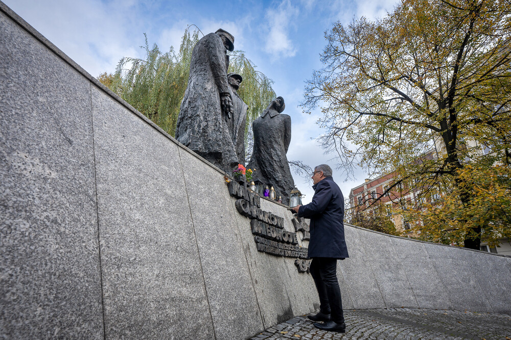 Konferencja prasowa katowickiego IPN na temat kolejnego etapu programu dokumentacyjnego IPN „Straty osobowe i ofiary represji pod okupacją niemiecką w latach 1939-1945” – straty.pl. Fot.: IPN K. Łojko
