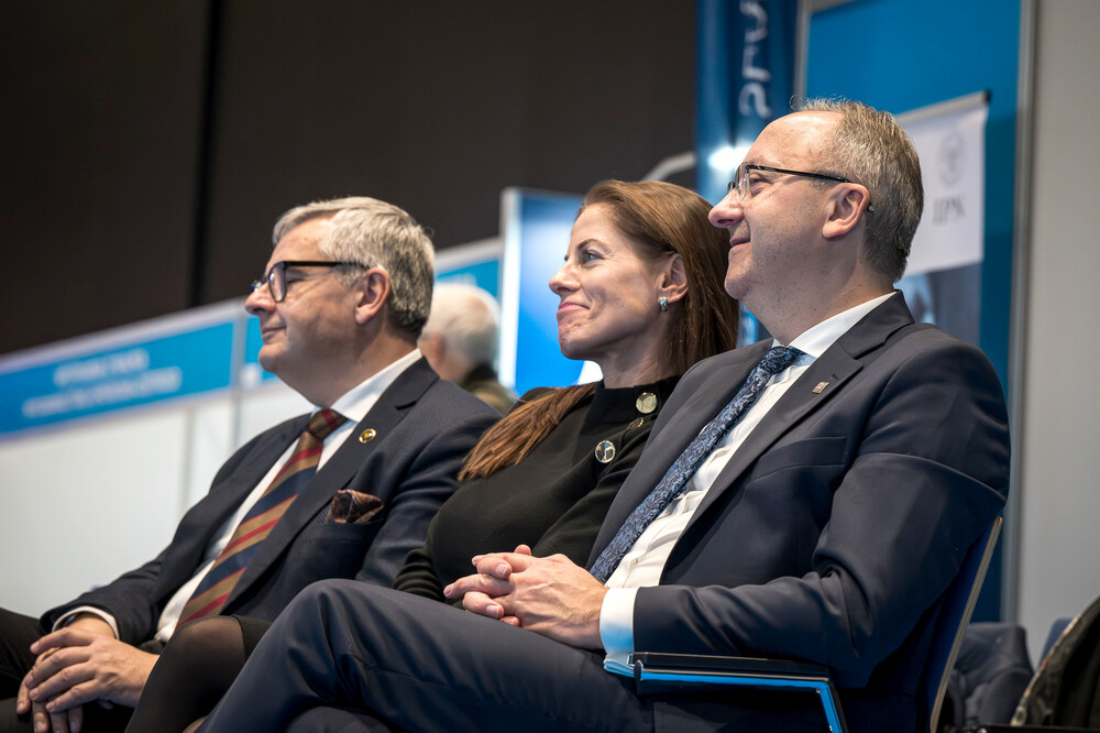 Od prawej: Zastępca Prezesa IPN dr hab. Karol Polejowski, dr Natalia Cichocka, p.o. Dyrektora Wydawnictwa IPN, dr Andrzej Sznajder, Dyrektor OIPN w Katowicach.