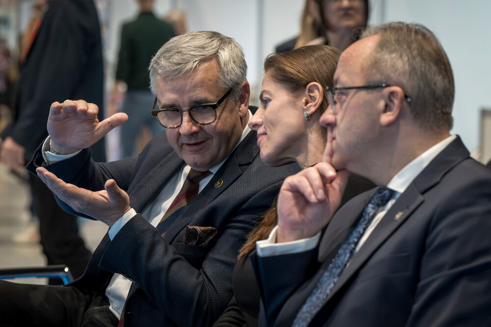 Od prawej: Zastępca Prezesa IPN dr hab. Karol Polejowski, dr Natalia Cichocka, p.o. Dyrektora Wydawnictwa IPN, dr Andrzej Sznajder, Dyrektor OIPN w Katowicach.