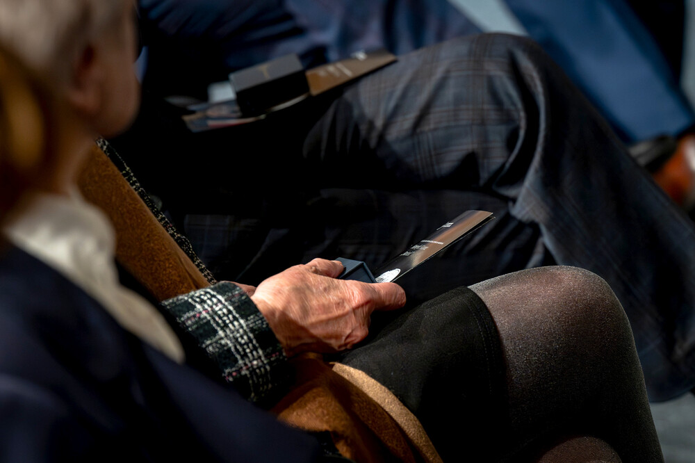 Promocja monety poświęconej Henrykowi Flame "Bartkowi" z serii "Wyklęci przez komunistów żołnierze niezłomni". Fot.: IPN K. Łojko