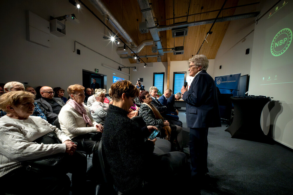 Promocja monety poświęconej Henrykowi Flame "Bartkowi" z serii "Wyklęci przez komunistów żołnierze niezłomni". Fot.: IPN K. Łojko