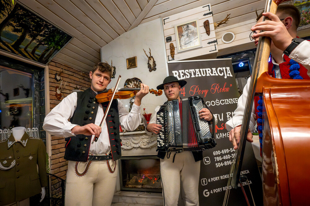 Promocja monety poświęconej Henrykowi Flame "Bartkowi" z serii "Wyklęci przez komunistów żołnierze niezłomni" – Kamesznica, 21 listopada 2024. Fot.: IPN K. Łojko