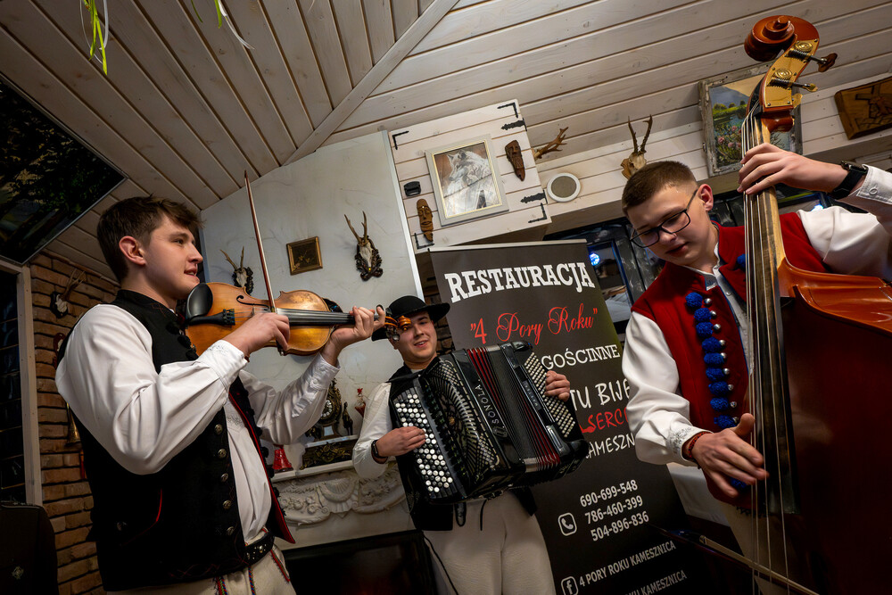 Promocja monety poświęconej Henrykowi Flame "Bartkowi" z serii "Wyklęci przez komunistów żołnierze niezłomni" – Kamesznica, 21 listopada 2024. Fot.: IPN K. Łojko