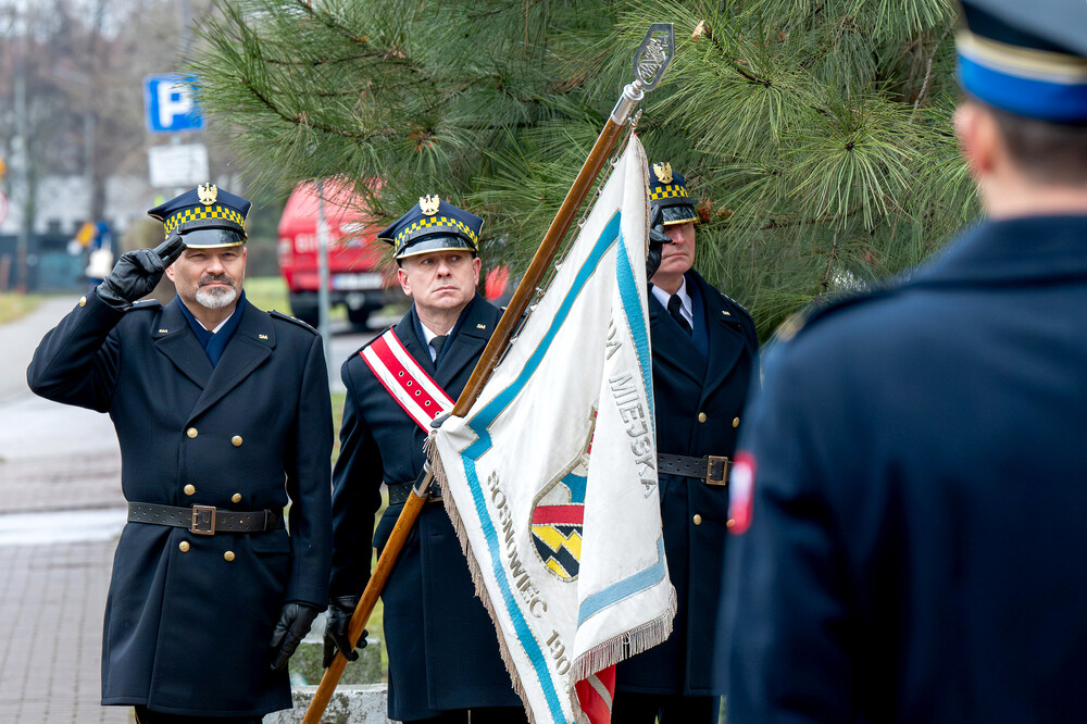 Odsłonięcie tablicy upamiętniającej rodzinę Rogozińskich oraz Pelagię Szpringer – Sosnowiec, 10 grudnia 2024. Fot.: IPN. K. Łojko