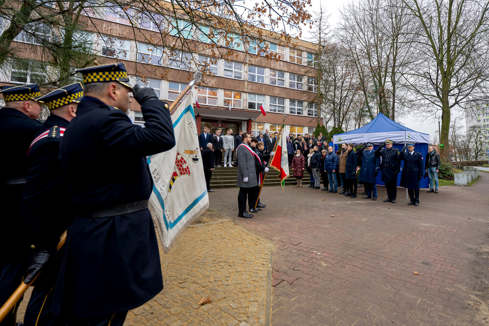 Odsłonięcie tablicy upamiętniającej rodzinę Rogozińskich oraz Pelagię Szpringer – Sosnowiec, 10 grudnia 2024. Fot.: IPN. K. Łojko