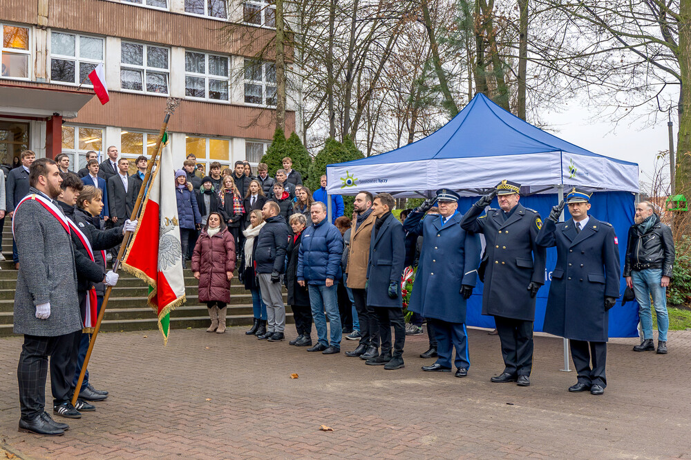 Odsłonięcie tablicy upamiętniającej rodzinę Rogozińskich oraz Pelagię Szpringer – Sosnowiec, 10 grudnia 2024. Fot.: IPN. K. Łojko