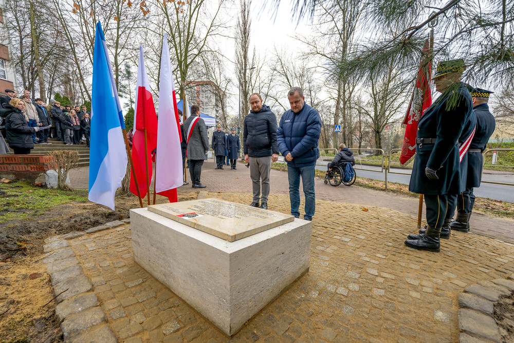 Odsłonięcie tablicy upamiętniającej rodzinę Rogozińskich oraz Pelagię Szpringer – Sosnowiec, 10 grudnia 2024. Fot.: IPN. K. Łojko