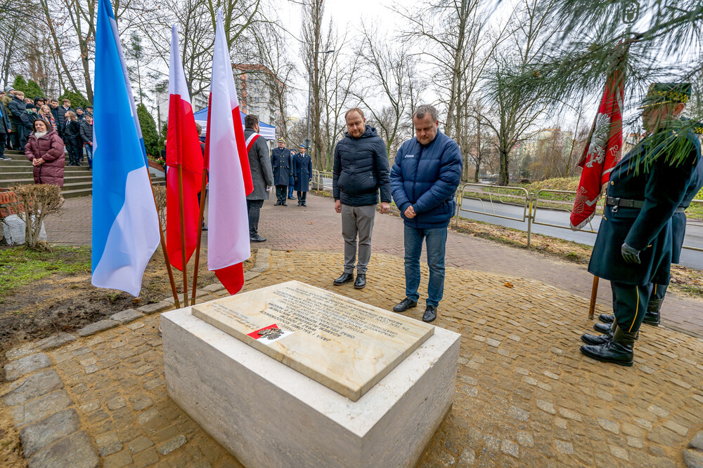 Odsłonięcie tablicy upamiętniającej rodzinę Rogozińskich oraz Pelagię Szpringer – Sosnowiec, 10 grudnia 2024. Fot.: IPN. K. Łojko