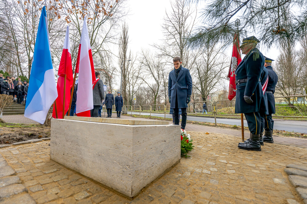 Odsłonięcie tablicy upamiętniającej rodzinę Rogozińskich oraz Pelagię Szpringer – Sosnowiec, 10 grudnia 2024. Fot.: IPN. K. Łojko