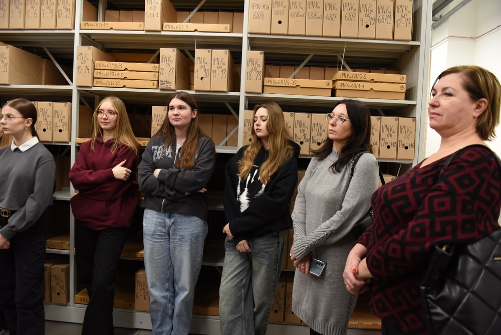 Zajęcia edukacyjne „Co kryją archiwa IPN?“. Fot. Monika Kobylańska/IPN