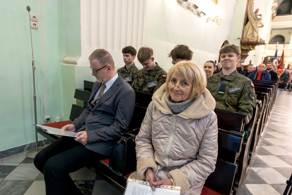 Odsłonięcie tablicy upamiętniającej księży katolickich ze Śląska Cieszyńskiego, zamordowanych przez Niemców podczas II wojny światowej – Cieszyn, 19 grudnia 2024. Fot.: IPN K. Łojko