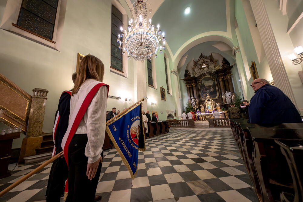 Odsłonięcie tablicy upamiętniającej księży katolickich ze Śląska Cieszyńskiego, zamordowanych przez Niemców podczas II wojny światowej – Cieszyn, 19 grudnia 2024. Fot.: IPN K. Łojko