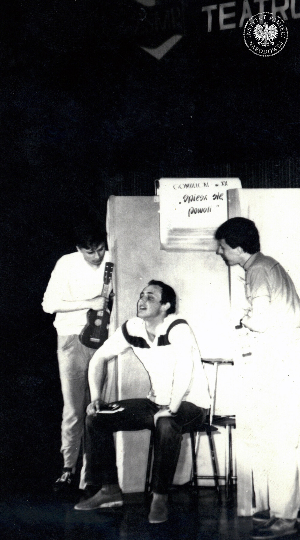 Międzyoddziałowy Przegląd „Teatrów przy Kawie”, zorganizowany pod patronatem zarządu zakładowego ZSMP, 26 maja 1985 r.