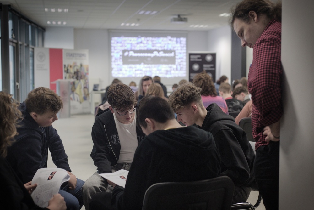 Zajęcia w ramach projektu „Łączka i inne miejsca poszukiwań” Fot. Adam Kondracki/IPN