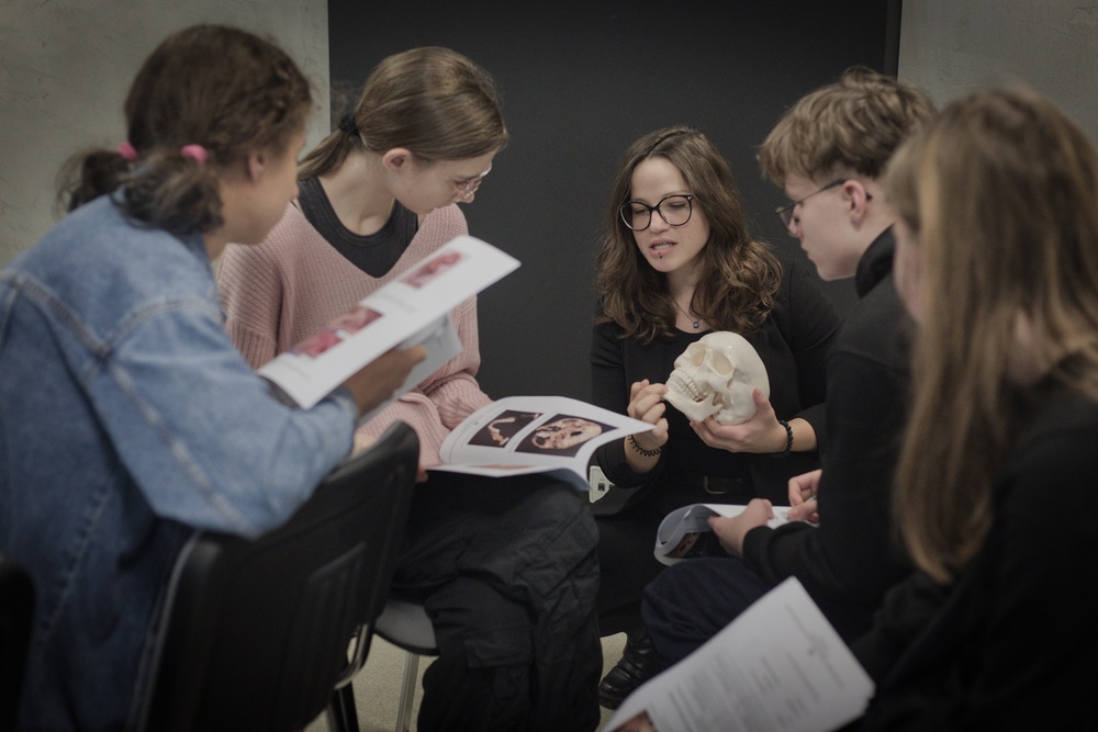 Zajęcia w ramach projektu „Łączka i inne miejsca poszukiwań” Fot. Adam Kondracki/IPN