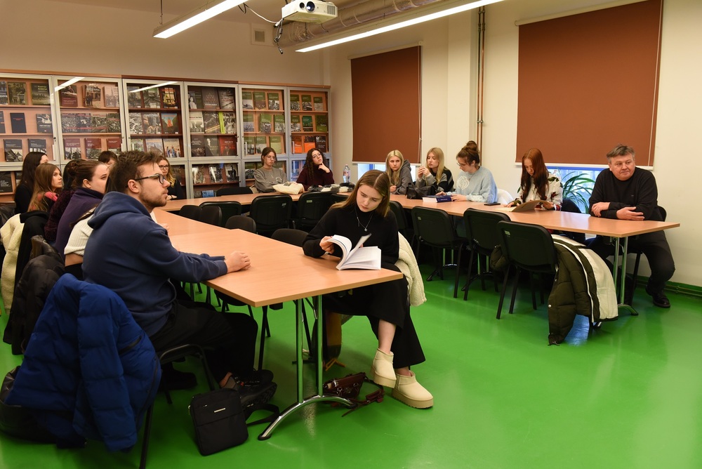 Zajęcia edukacyjne „Co kryją archiwa IPN“. Fot. Monika Kobylańska/IPN