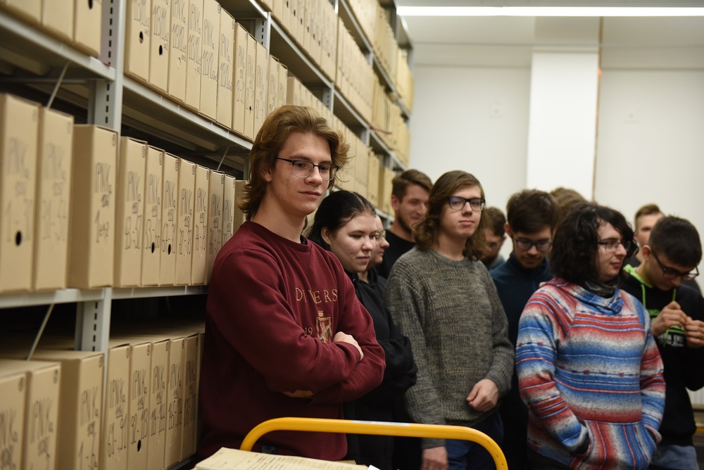 Zajęcia dla studentów historii UŚ w katowicki Archiwum IPN. Fot. Monika Kobylańska/IPN