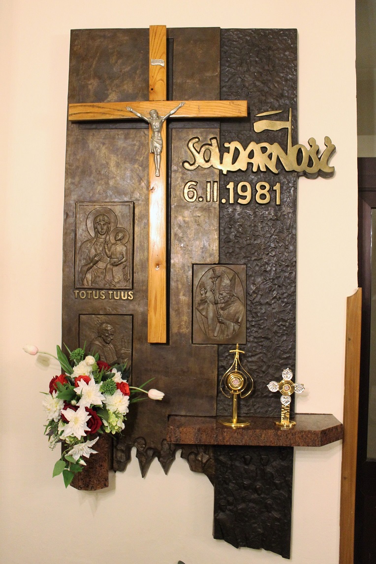 Uroczyste odsłonięcie tablicy upamiętniającej strajk generalny na Podbeskidziu w 1981 r.