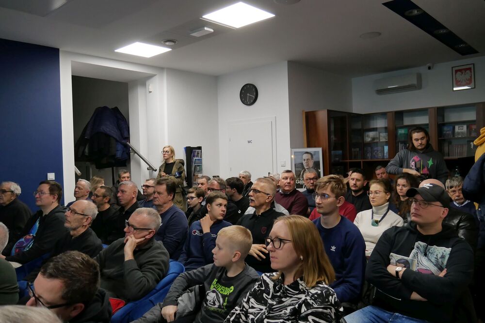 Wykład Adama Kurusa „Mokra 1939. Bój Wołyńskiej Brygady Kawalerii z 4 Dywizją Pancerną w świetle nowych fotografii i dokumentów archiwalnych”.  Fot. Kinga Lis, Adam Kurus/IPN