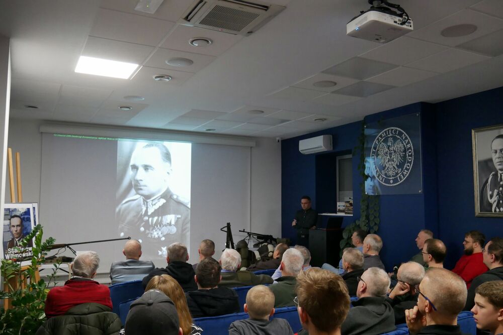 Wykład Adama Kurusa „Mokra 1939. Bój Wołyńskiej Brygady Kawalerii z 4 Dywizją Pancerną w świetle nowych fotografii i dokumentów archiwalnych”.  Fot. Kinga Lis, Adam Kurus/IPN